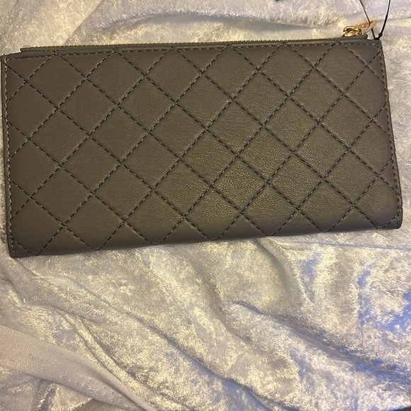 Badgley Mischka Long Cards Wallet in Gray NWT - Picture 4 of 6